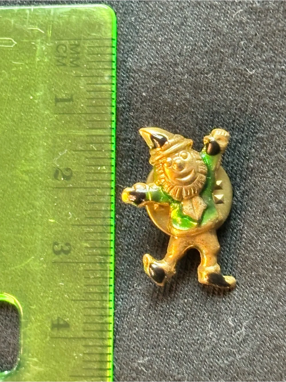 Gold Tone Green Leprechaun Button Pin
